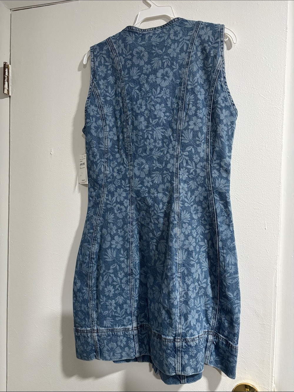 Good American Blue Floral Denim Button-Front Dress - Picture 5 of 5